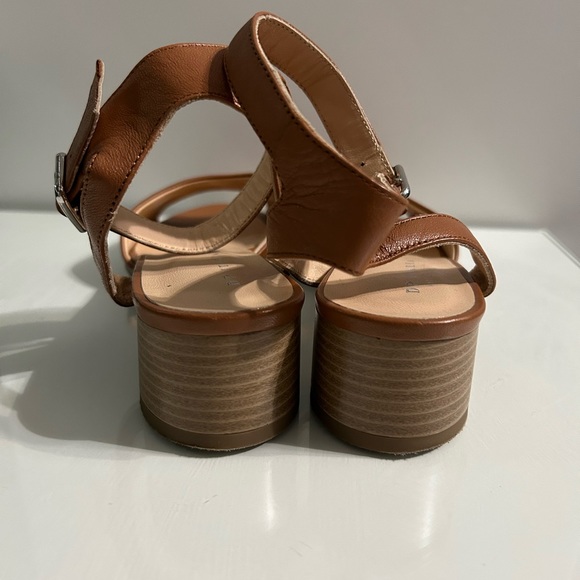 DP Italia Leather Sandals - Picture 4 of 7